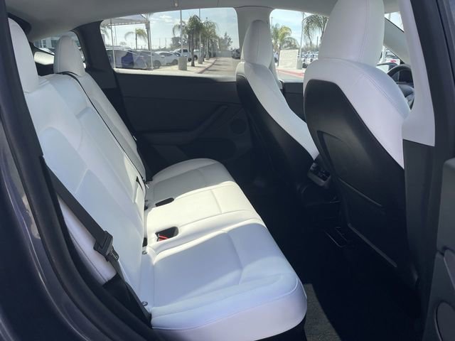 Used 2023 Tesla Model Y Long Range image 28