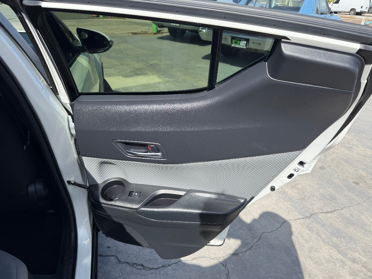Used 2019 Toyota C-HR XLE FWD image 20