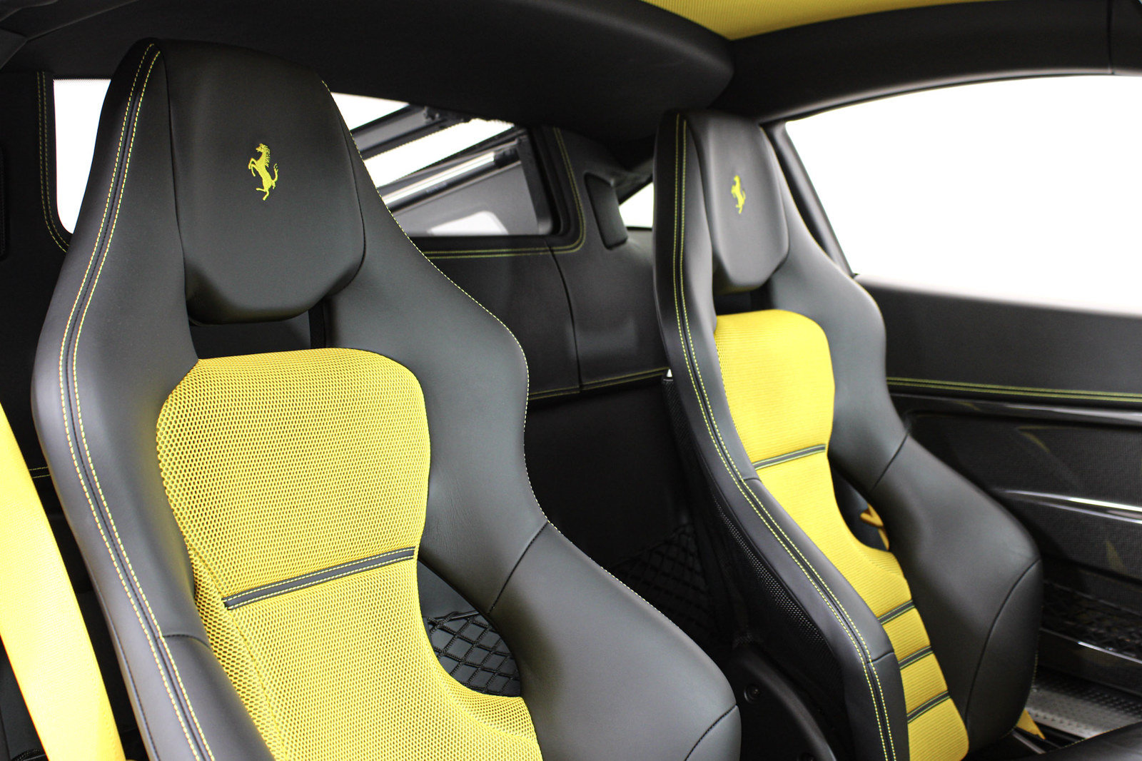 Used 2015 Ferrari 458 Speciale Coupe RWD image 28
