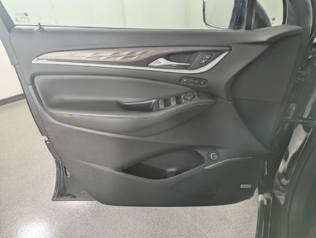 Used 2022 Buick Enclave Avenir w/ Trailering Package, 5000 lbs. AWD/4WD image 10