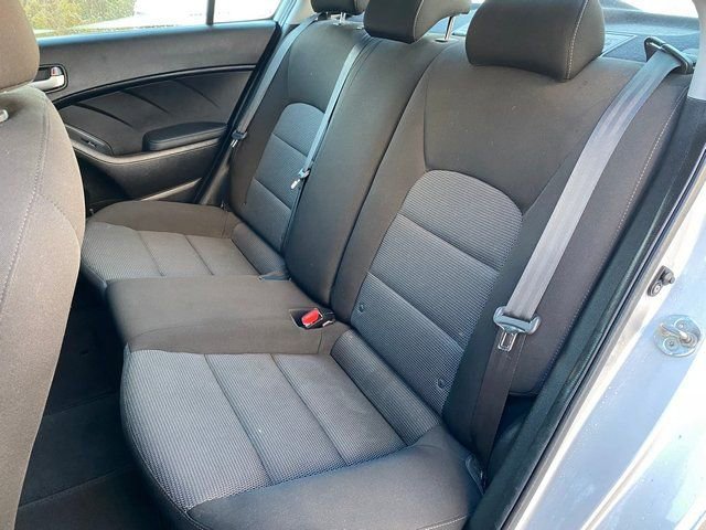 Used 2018 Kia Forte LX image 18