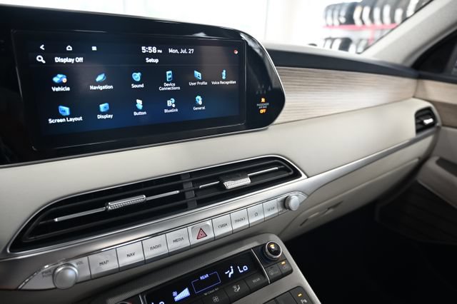 Used 2021 Hyundai Palisade Limited AWD/4WD image 17