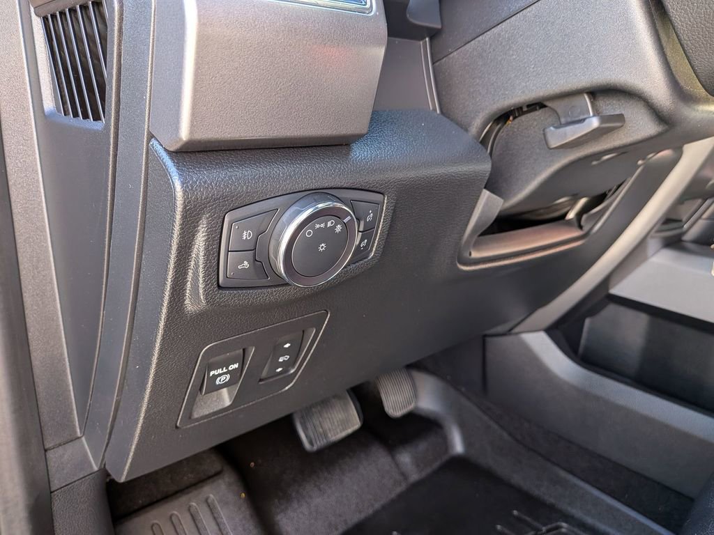 Used 2020 Ford F150 XLT w/ Equipment Group 302A Luxury RWD image 14