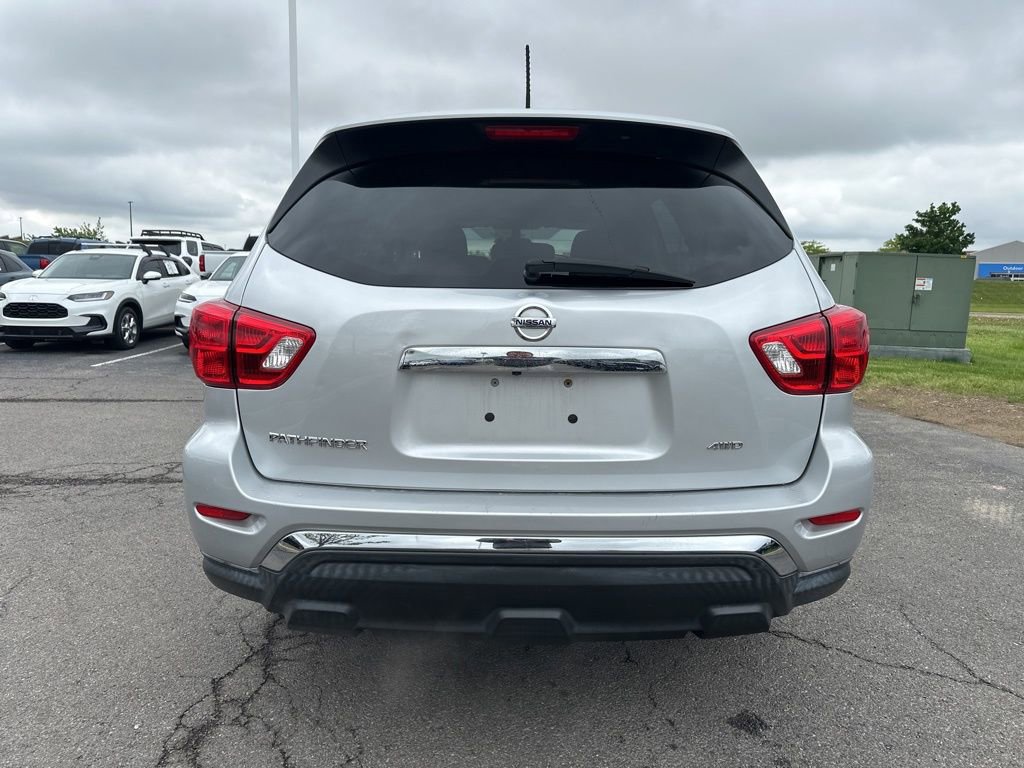 Used 2018 Nissan Pathfinder S AWD/4WD image 8