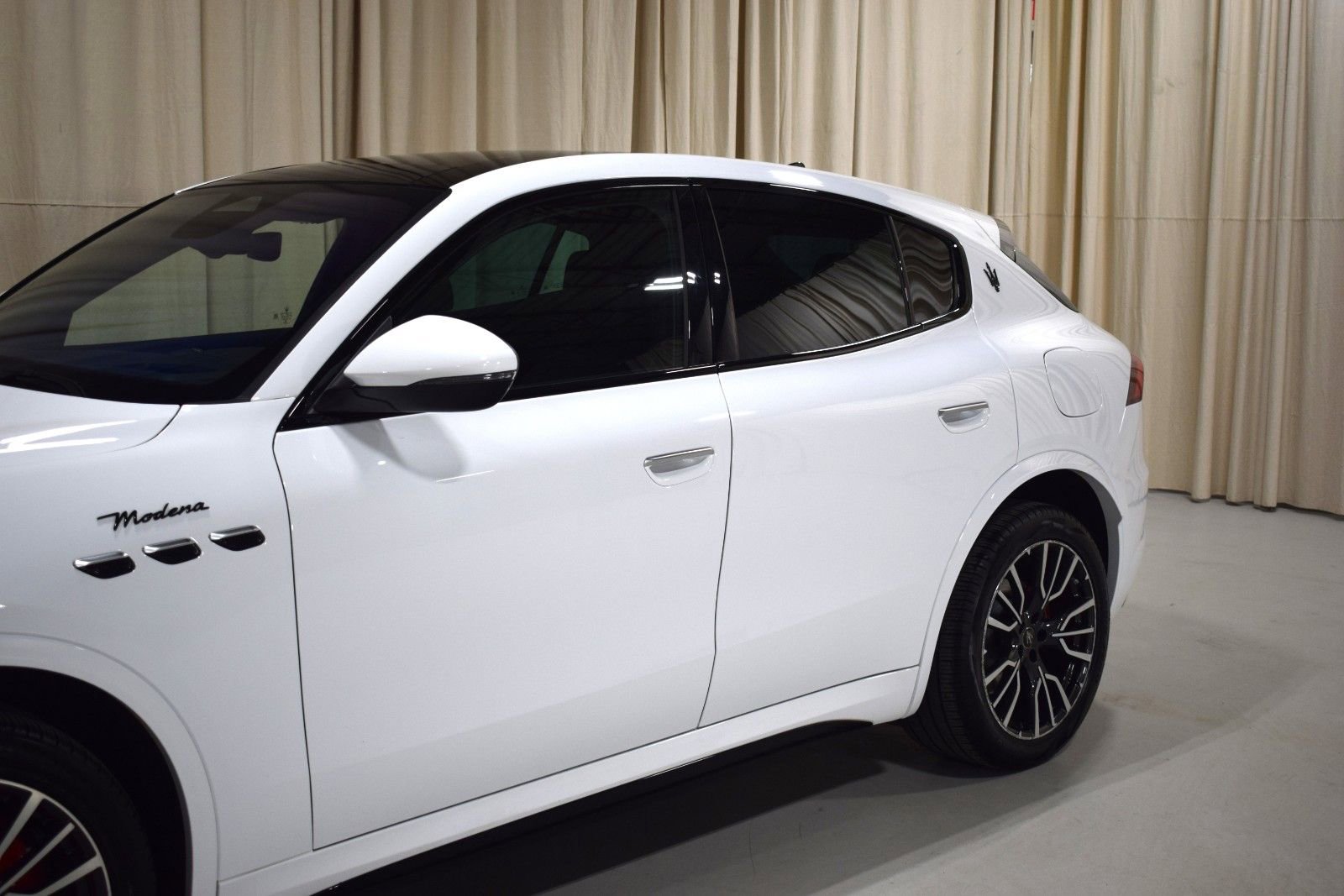 Used 2023 Maserati Grecale Modena image 2