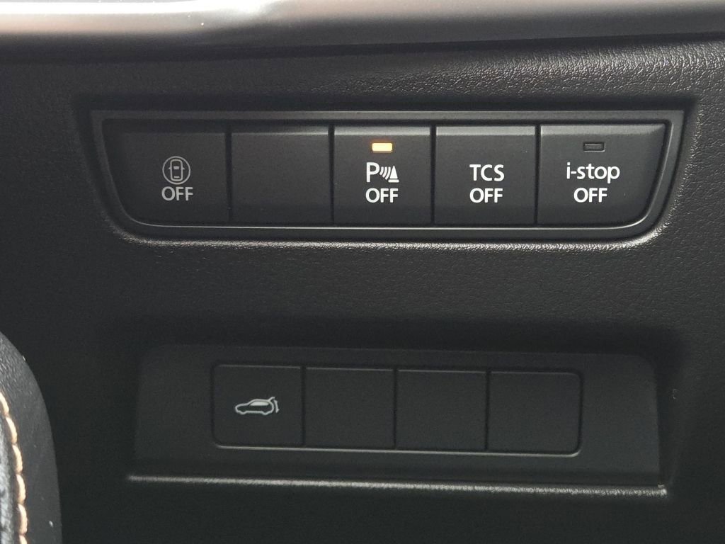 Certified 2025 MAZDA CX-90 3.3 Turbo w/ Preferred Package image 11