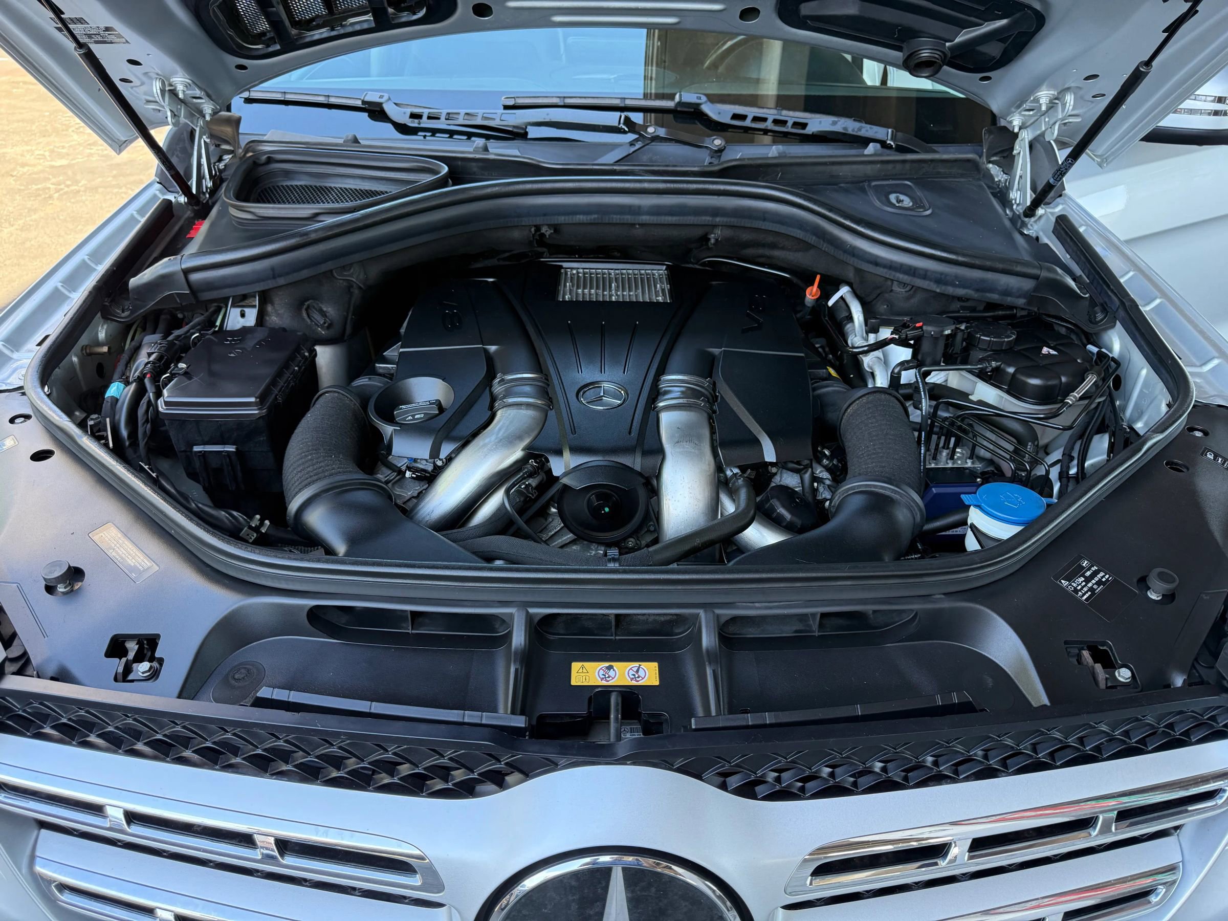 Used 2017 Mercedes-Benz GLS 550 4MATIC image 31