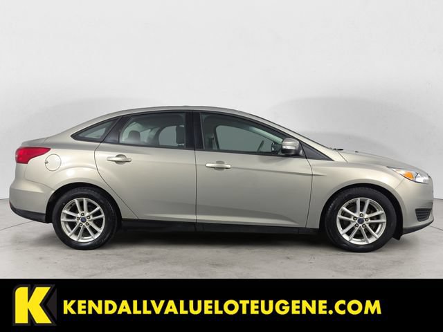 Used 2015 Ford Focus SE FWD image 4