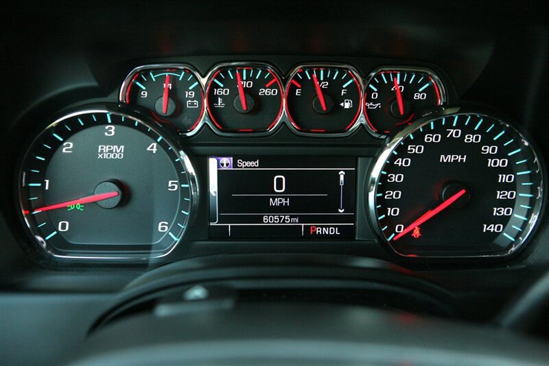 Used 2020 Chevrolet Suburban LS RWD image 27