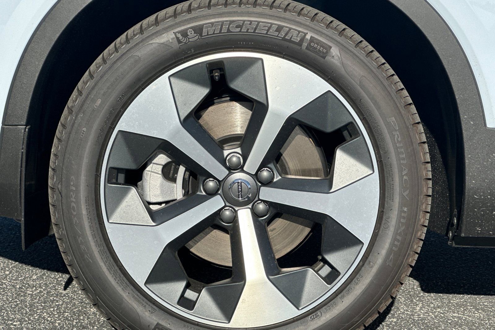 New 2026 Volvo XC40 B5 Plus w/ Protection Package Premier AWD/4WD image 26