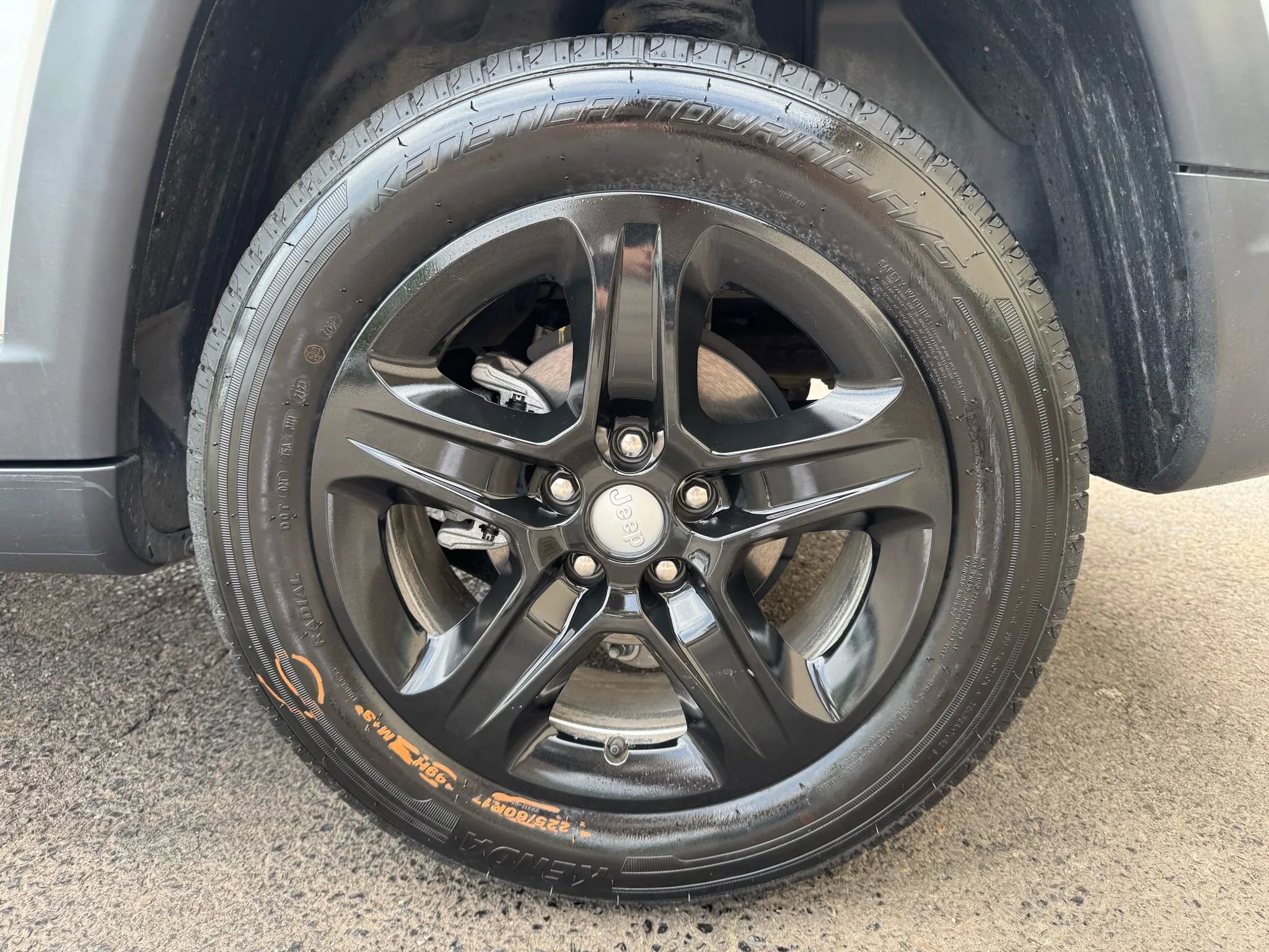 Used 2025 Jeep Compass Limited image 26