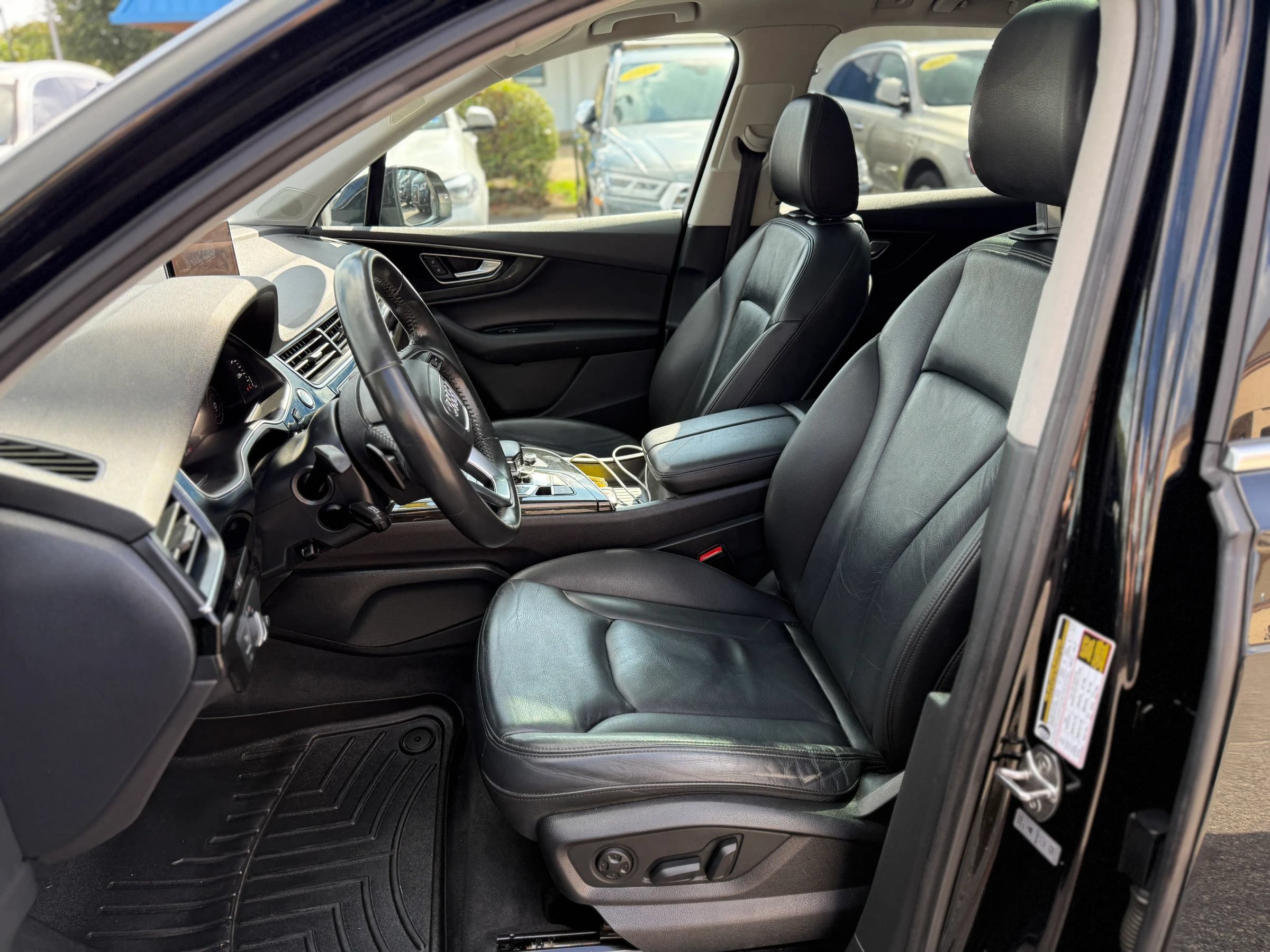 Used 2019 Audi Q7 3.0T Premium Plus w/ Premium Plus Package AWD/4WD image 16