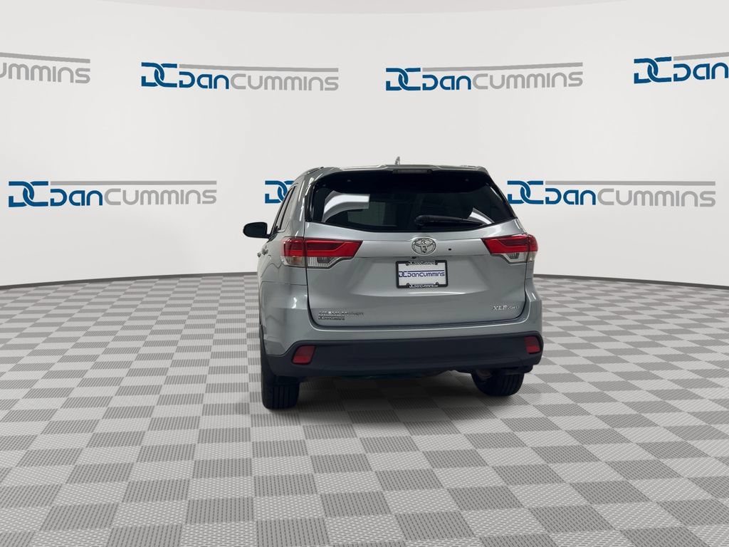Used 2018 Toyota Highlander XLE AWD/4WD image 7