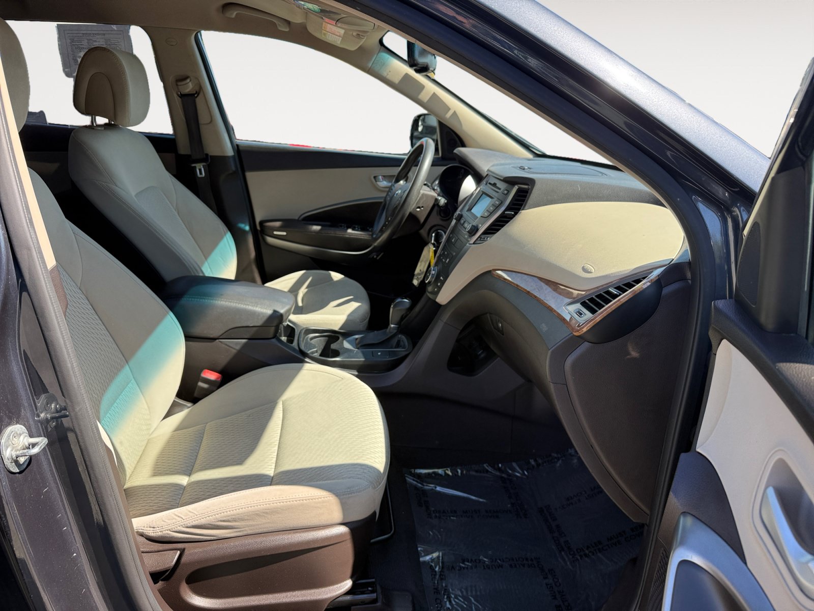 Used 2016 Hyundai Santa Fe SE FWD image 19