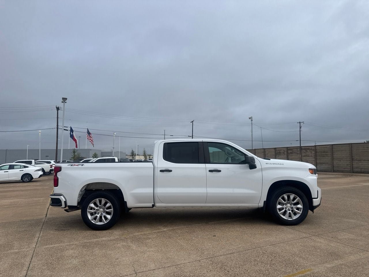 Used 2022 Chevrolet Silverado 1500 Custom AWD/4WD image 25