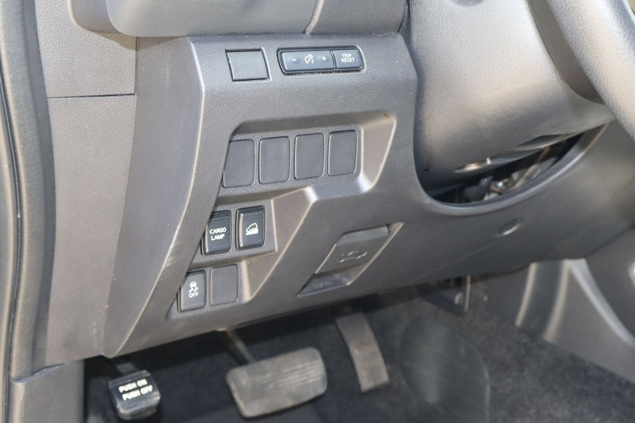 Used 2024 Nissan Frontier SV AWD/4WD image 21