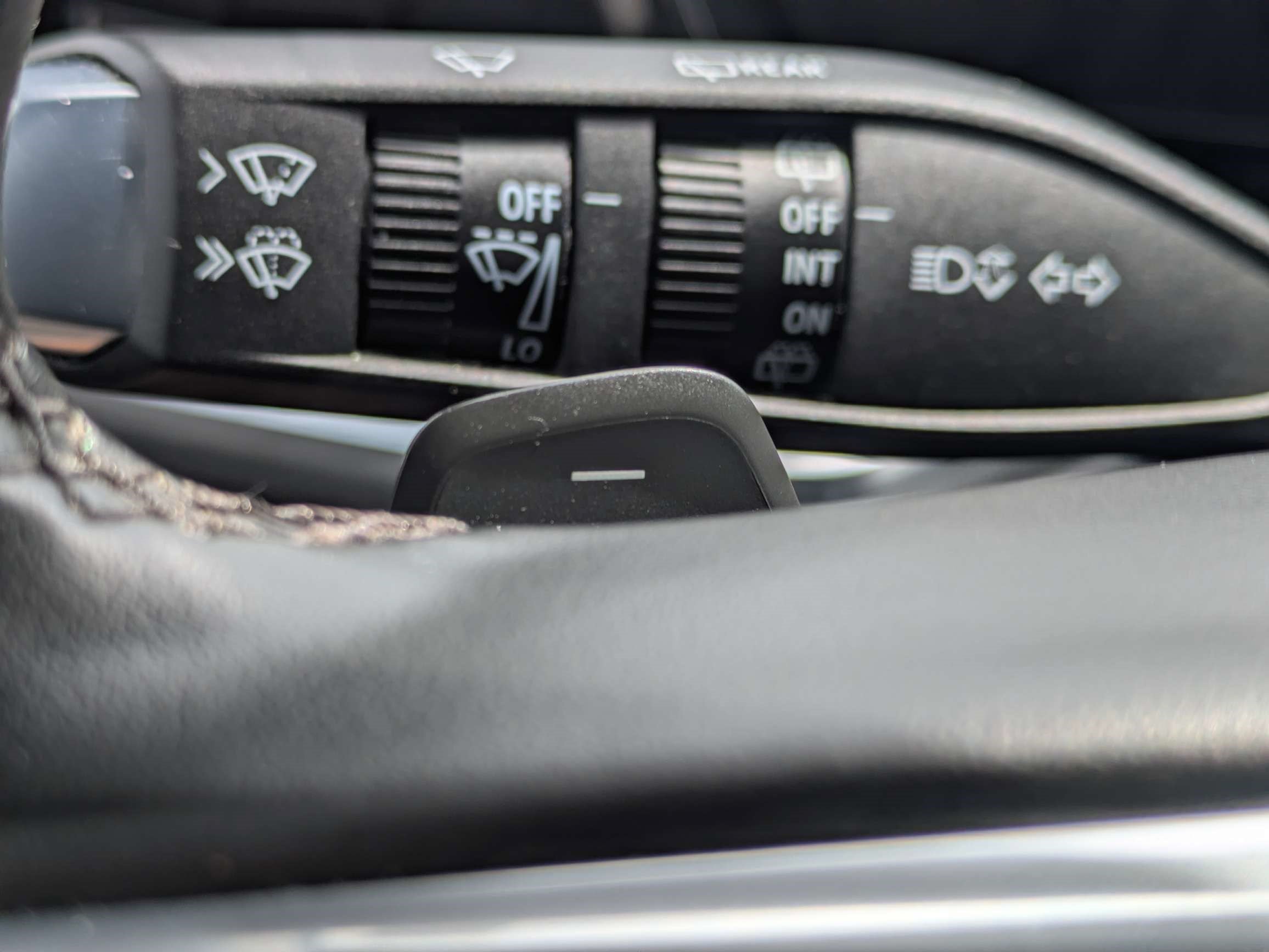 Used 2025 Chevrolet Suburban LT AWD/4WD image 29