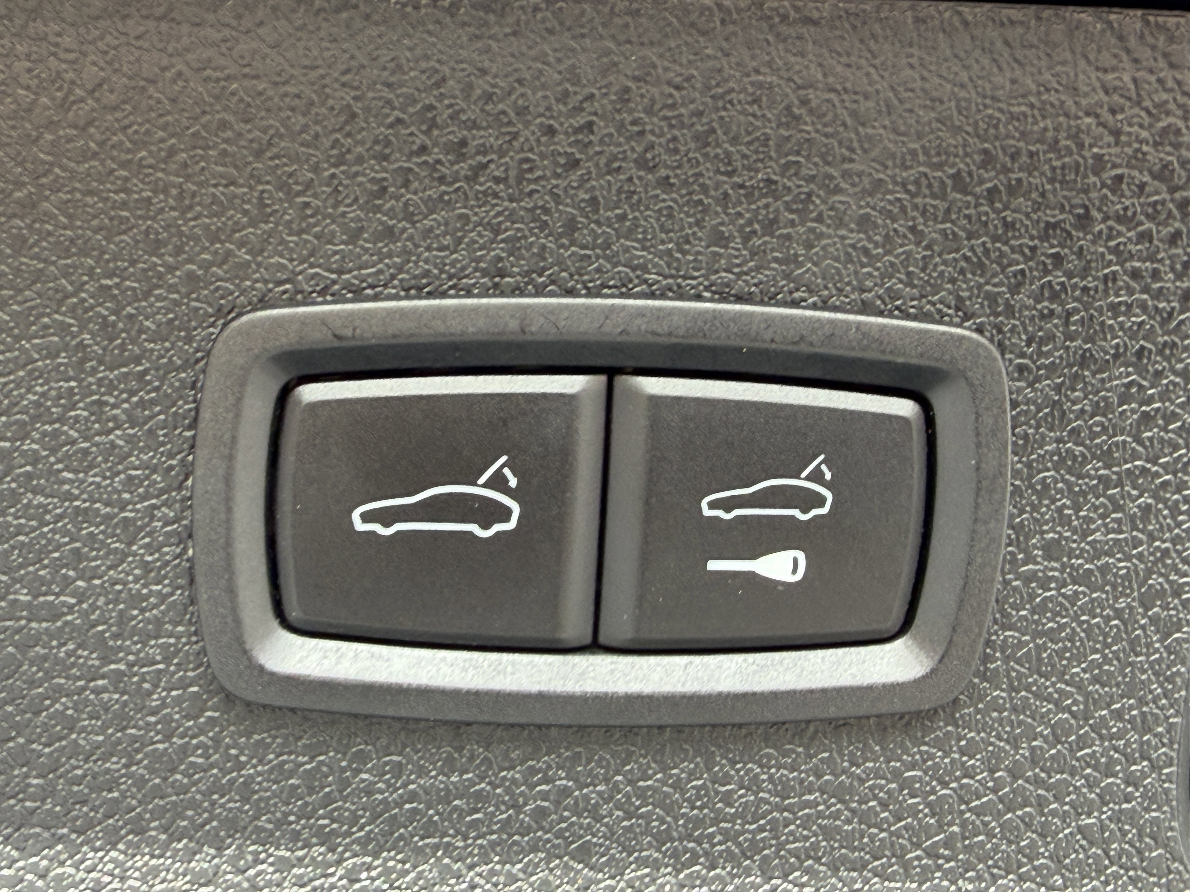Certified 2017 Porsche Macan S image 15