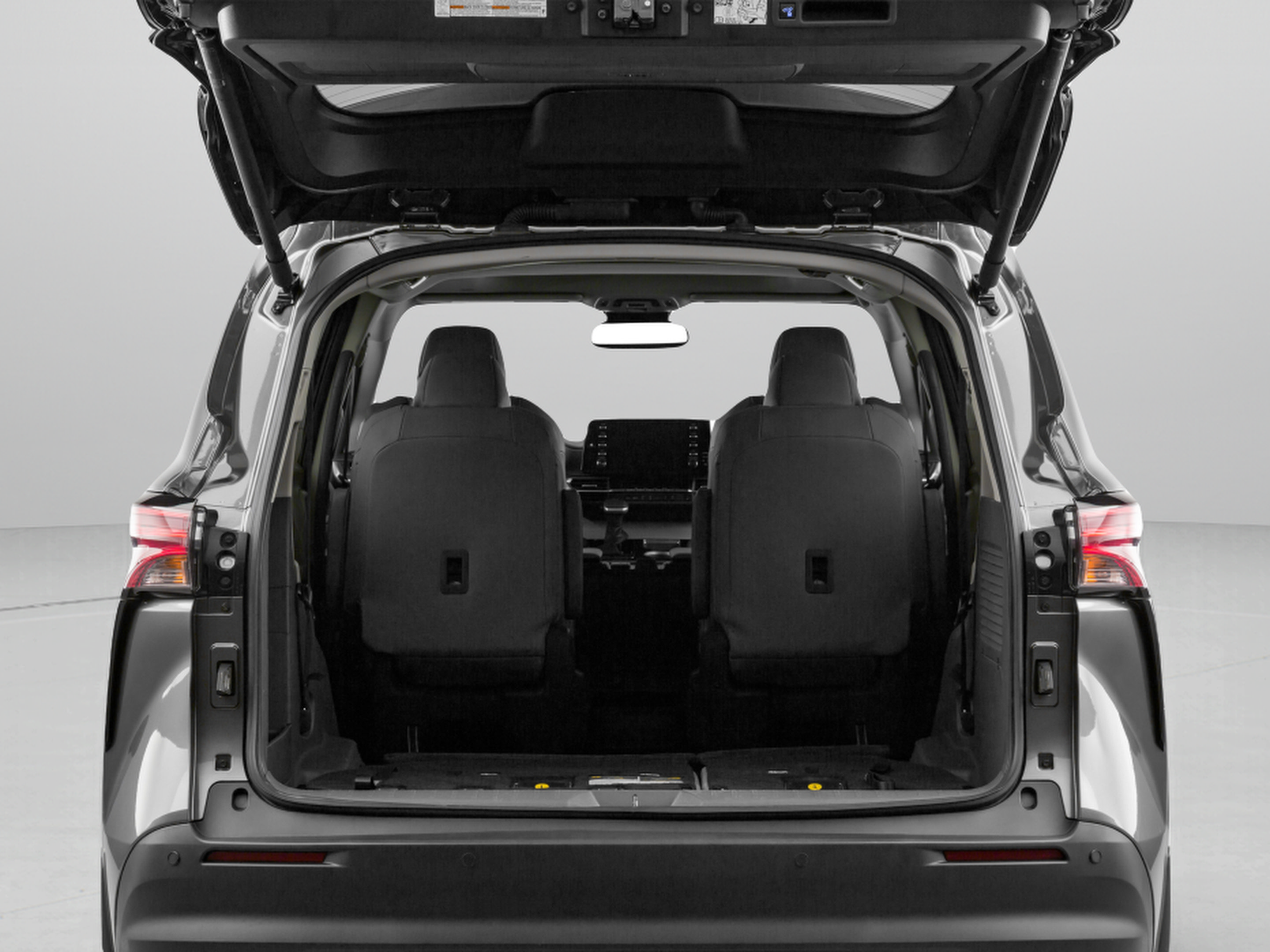 Used 2023 Toyota Sienna XLE FWD image 32