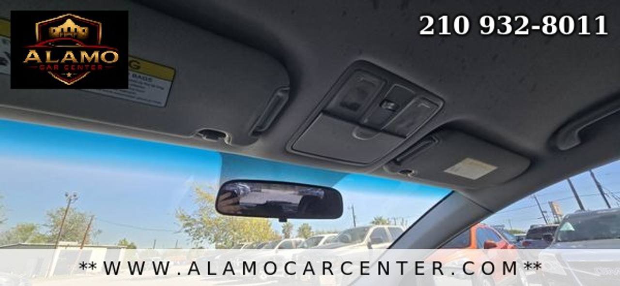 Used 2017 Hyundai Elantra GT FWD image 38