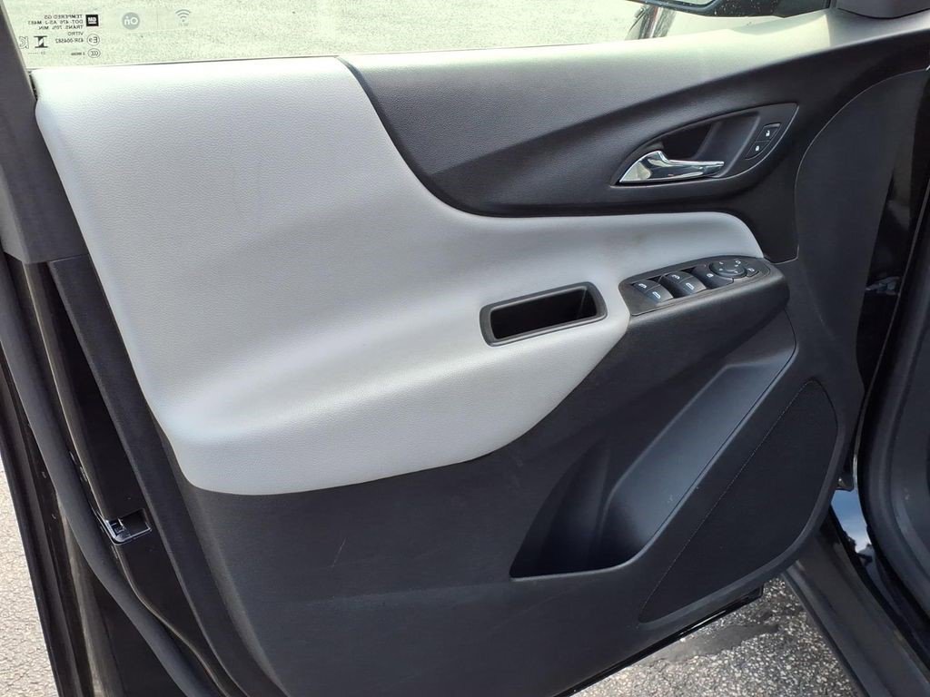Certified 2024 Chevrolet Equinox LS w/ LS Convenience Package FWD image 19