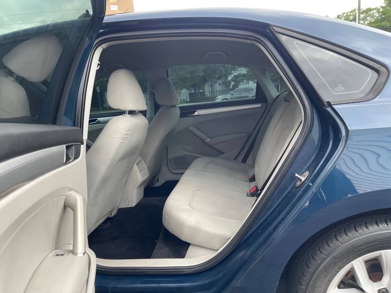 Used 2018 Volkswagen Passat 2.0T S w/ Driver Assistance Package FWD image 23