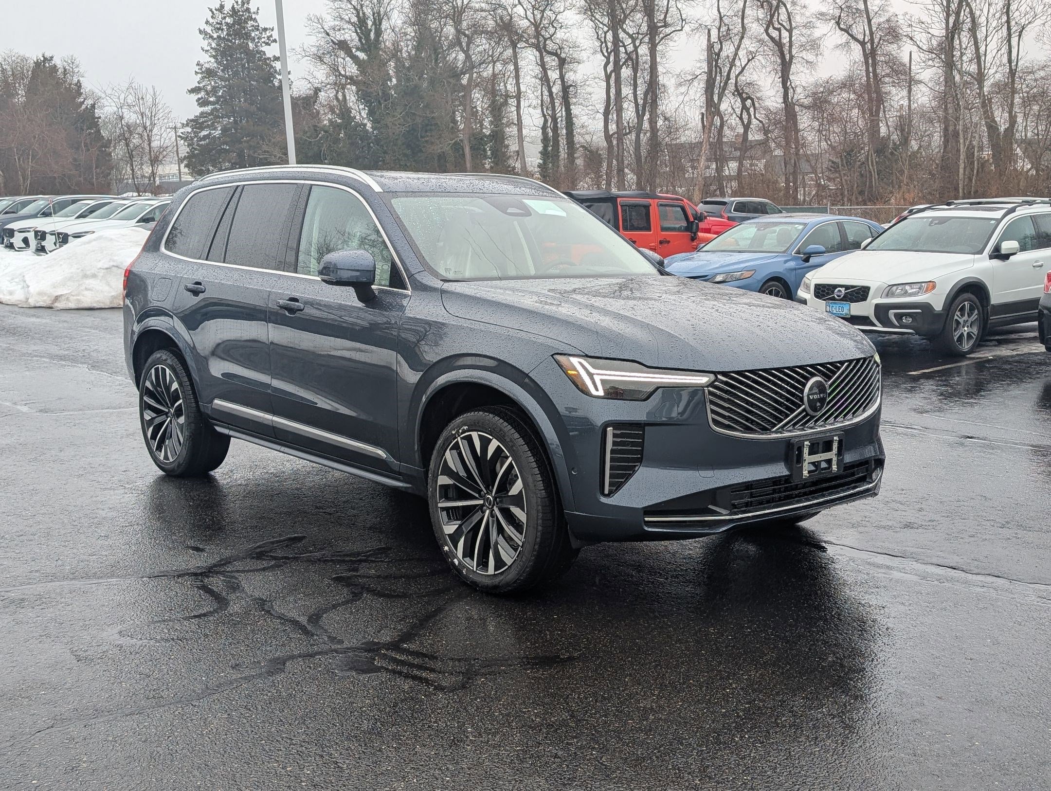 New 2026 Volvo XC90 B5 Ultra w/ Protection Package Premier image 2