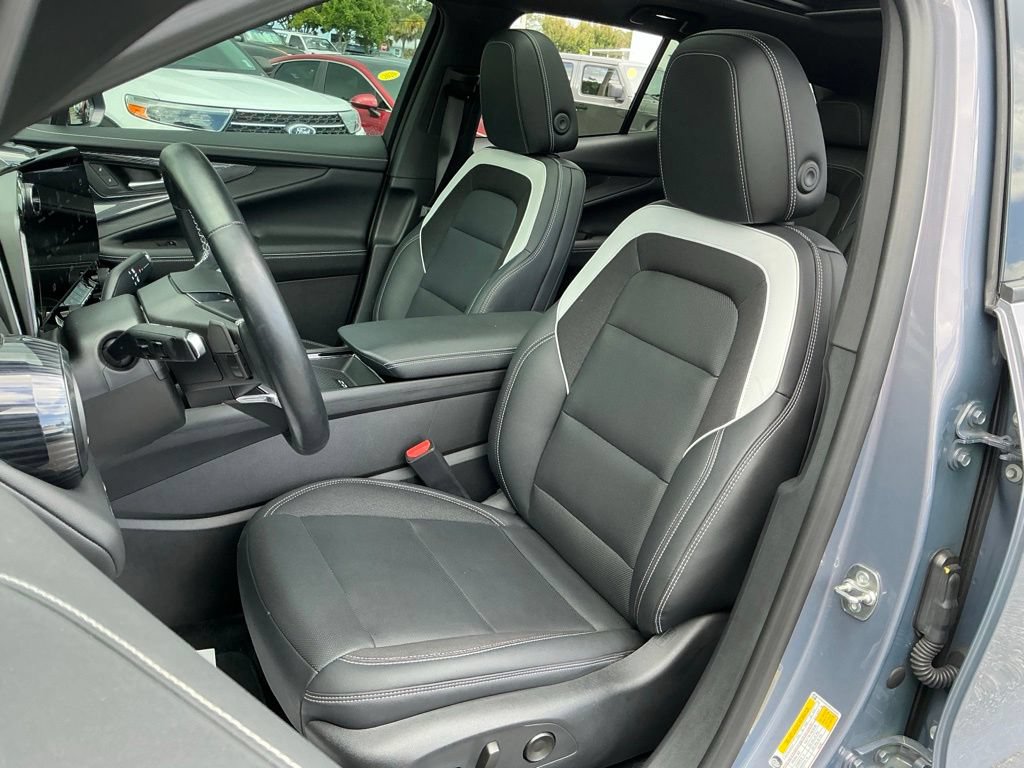 Used 2024 Chevrolet Blazer EV LT AWD/4WD image 37