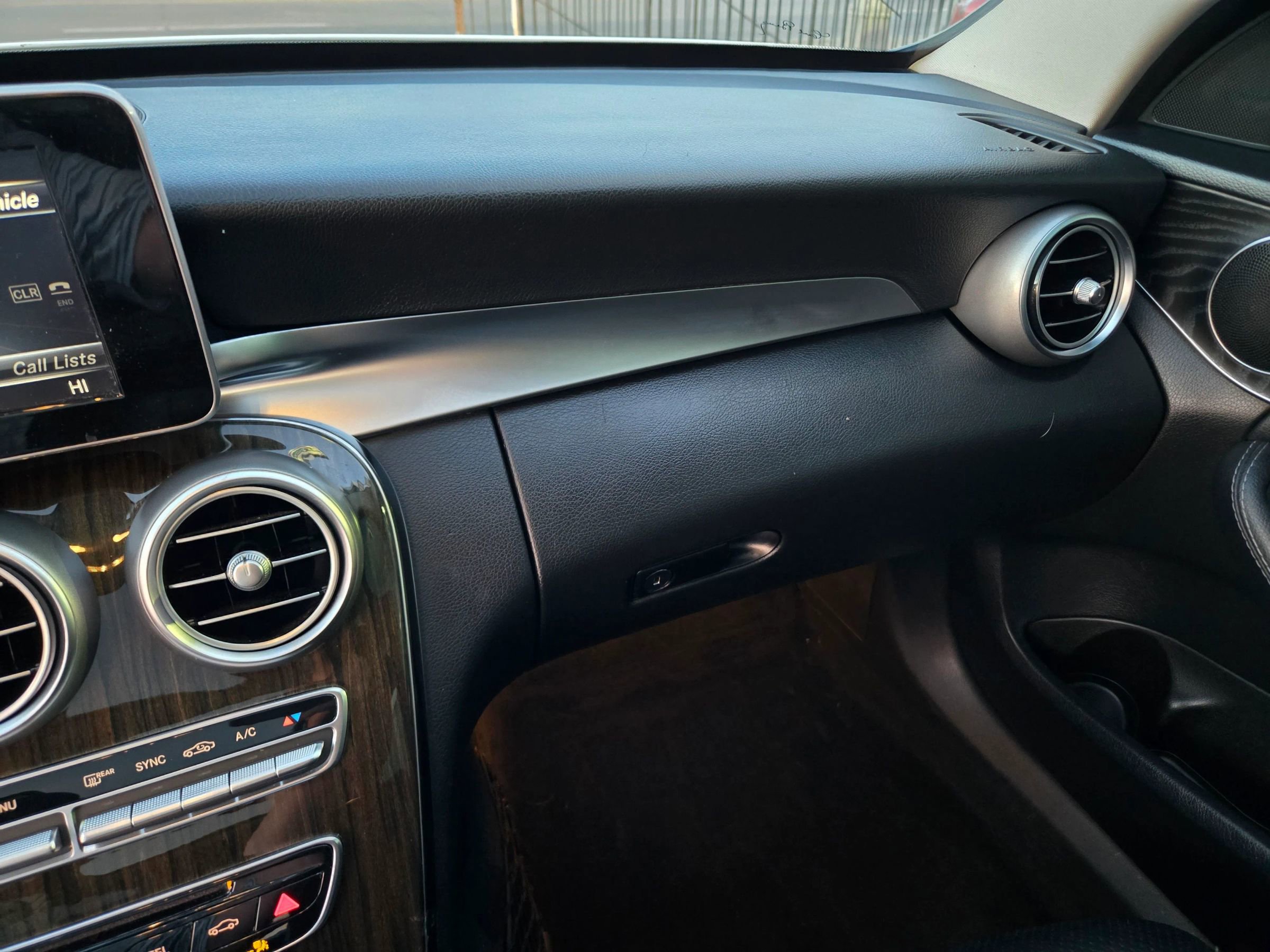 Used 2017 Mercedes-Benz C 300 4MATIC Sedan image 42