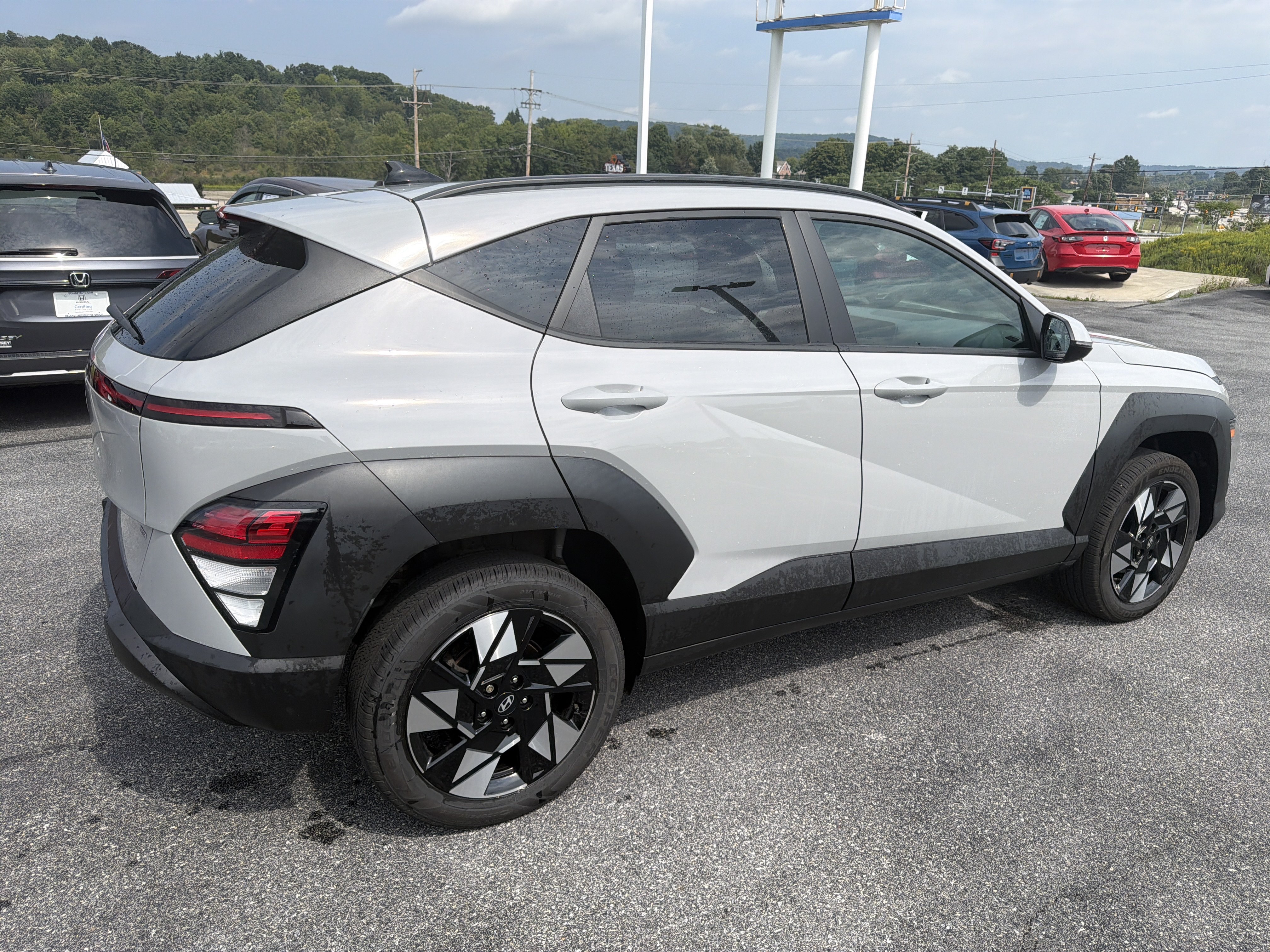 Certified 2024 Hyundai Kona SEL w/ Convenience Package AWD/4WD image 4