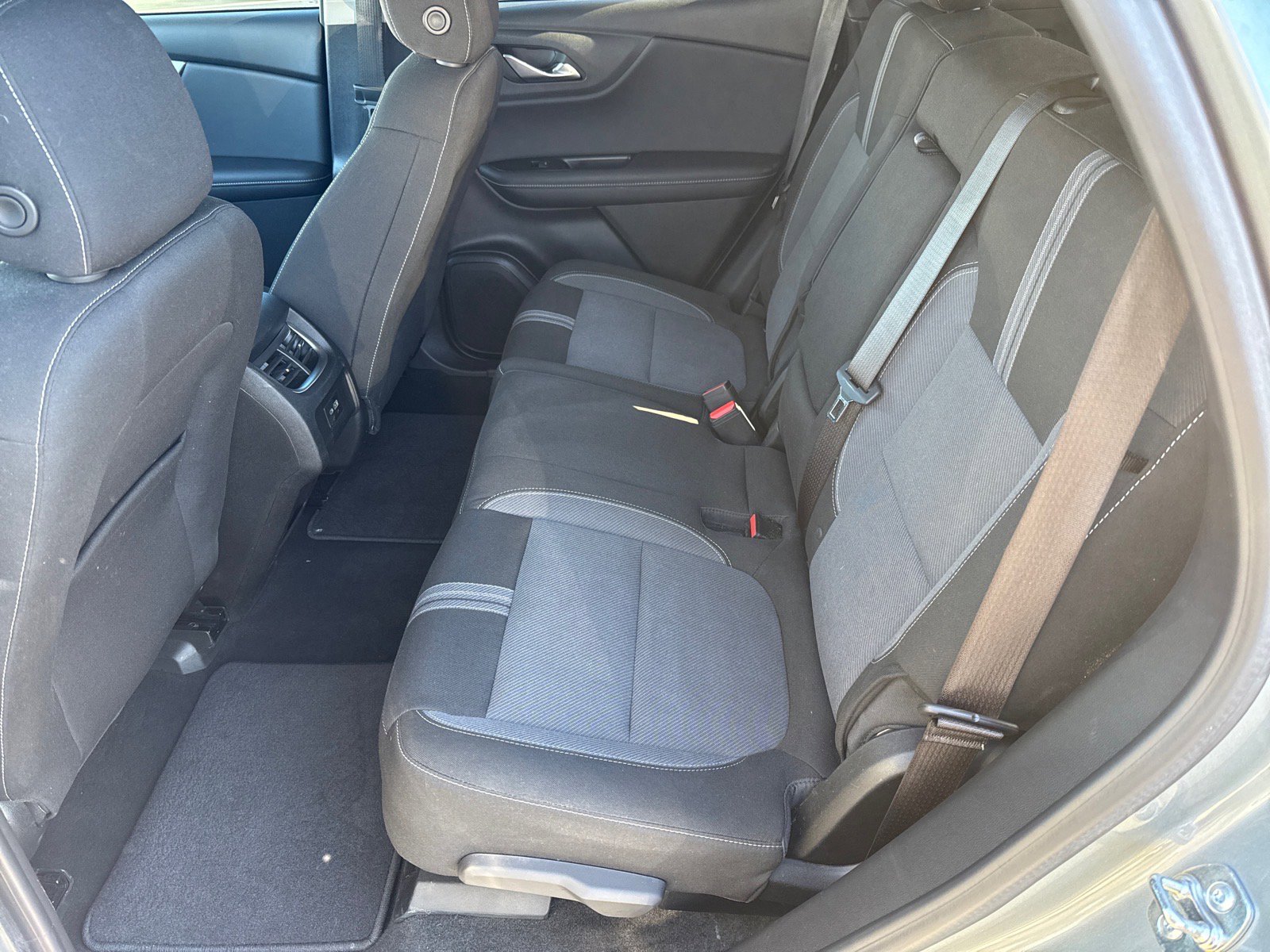 Used 2024 Chevrolet Blazer LT FWD image 11