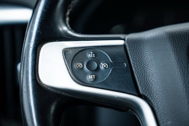 Used 2015 GMC Sierra 2500 SLT w/ Suspension Package, Off-Road image 21