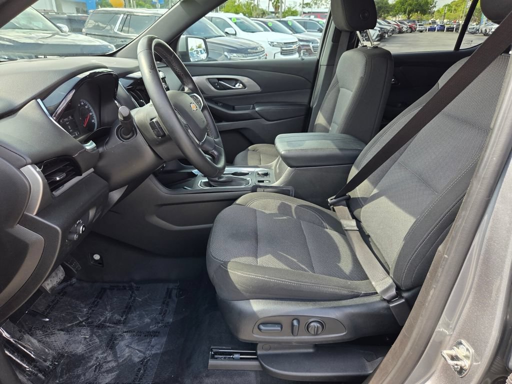 Certified 2023 Chevrolet Traverse LT FWD image 5
