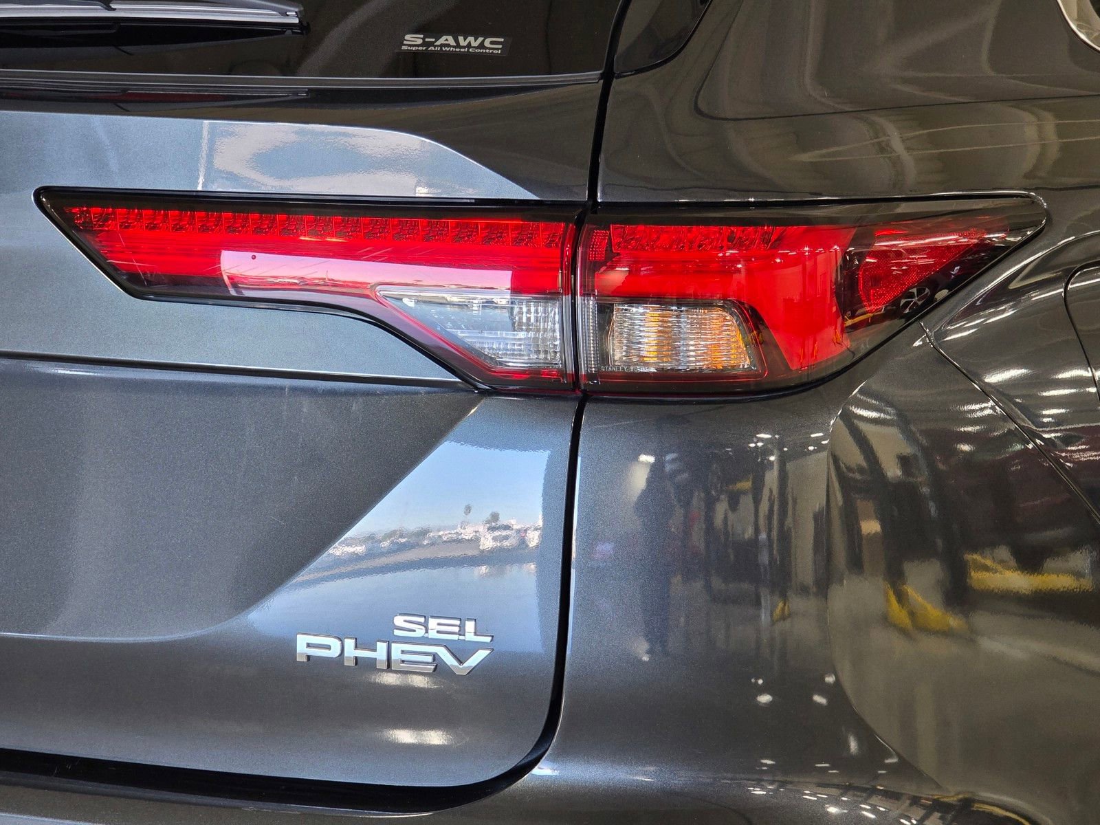 Used 2024 Mitsubishi Outlander SEL image 12