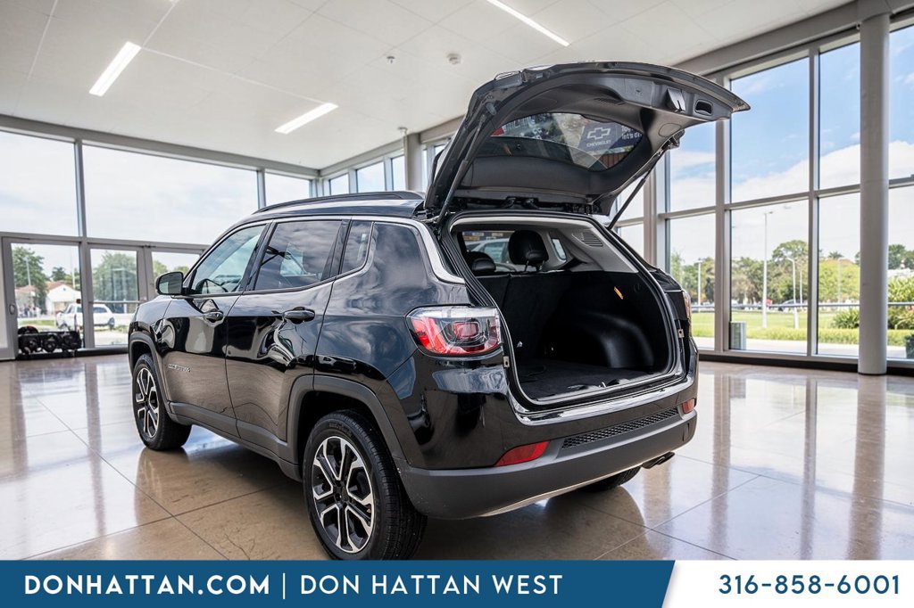 Used 2022 Jeep Compass Limited AWD/4WD image 27