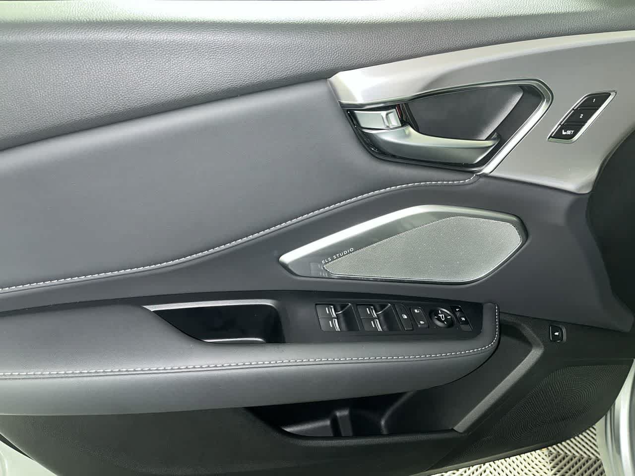 Certified 2025 Acura RDX SH-AWD w/ Technology Package image 13