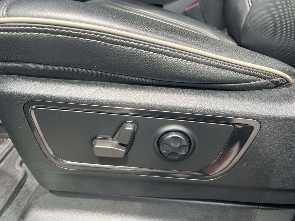 Used 2022 RAM 1500 Limited w/ Body Color Bumper Group AWD/4WD image 18
