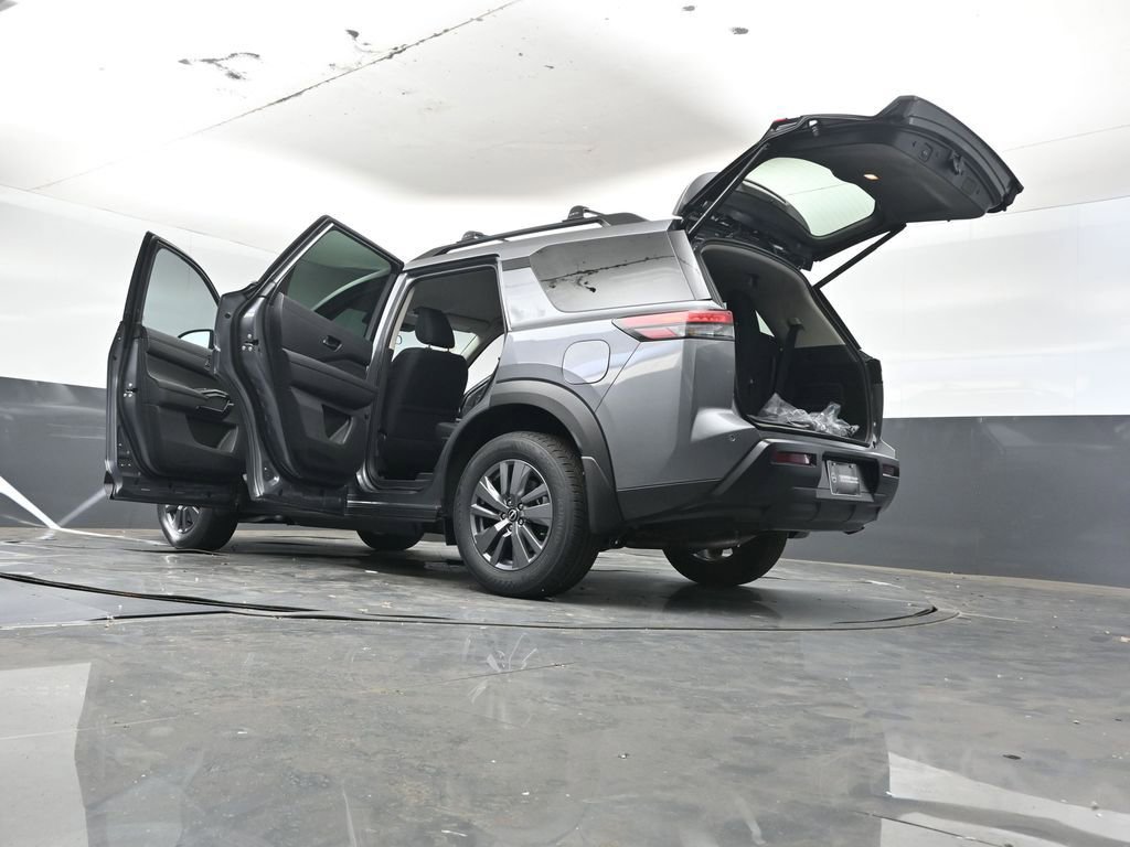 New 2026 Nissan Pathfinder SV image 42