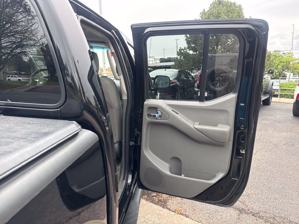 Used 2018 Nissan Frontier SV w/ Value Truck Package AWD/4WD image 22