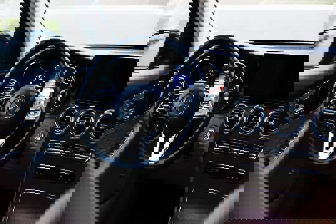 Used 2022 Mercedes-Benz GLC 300 4MATIC image 13