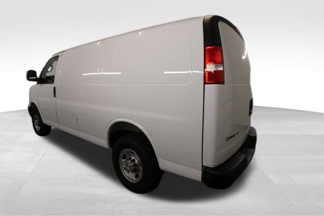 New 2025 Chevrolet Express 2500 w/ Communications Package image 7