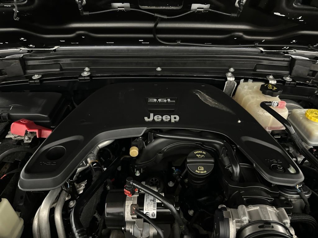Used 2021 Jeep Wrangler Sport AWD/4WD image 7