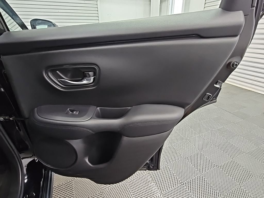 Used 2023 Honda HR-V LX image 33