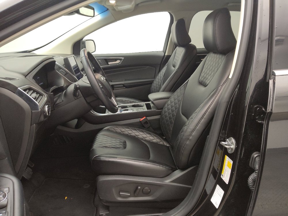 Used 2024 Ford Edge Titanium image 17