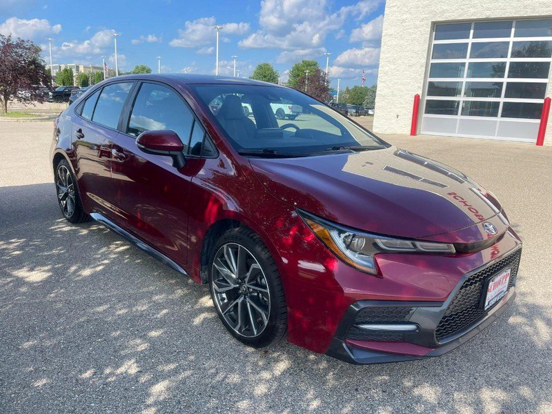 Used 2022 Toyota Corolla SE image 2
