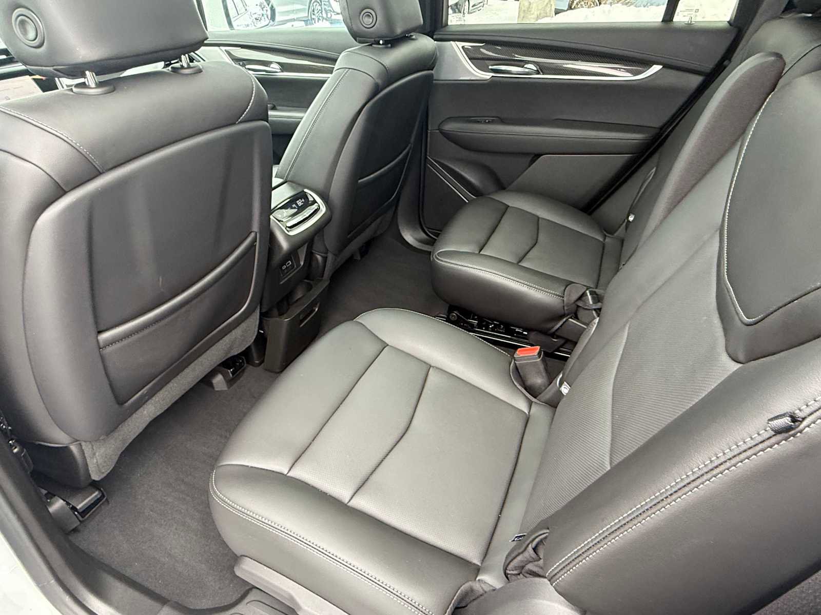 Used 2024 Cadillac XT6 Sport image 19