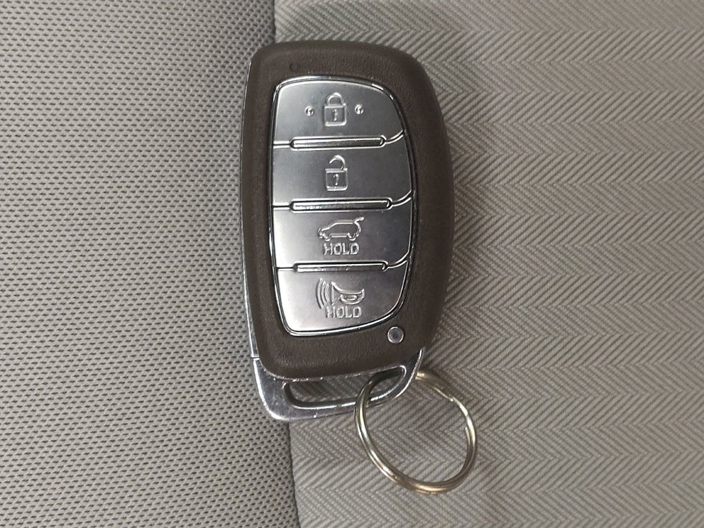 Used 2021 Hyundai Ioniq SEL FWD image 32