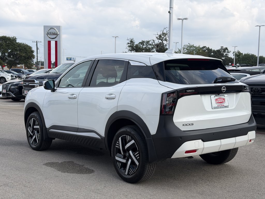 Used 2025 Nissan Kicks SV w/ Illumination Package FWD image 8