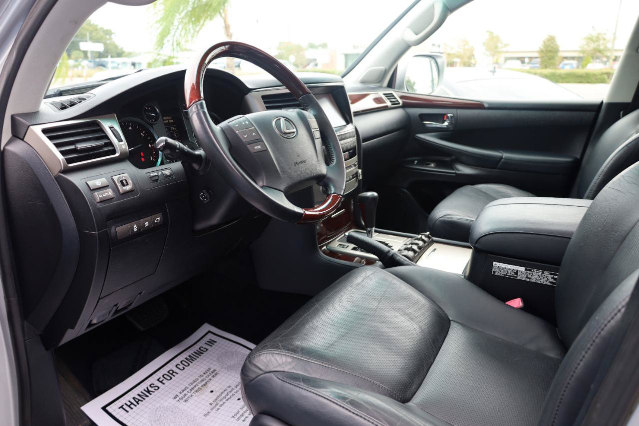 Used 2013 Lexus LX 570 4WD image 8