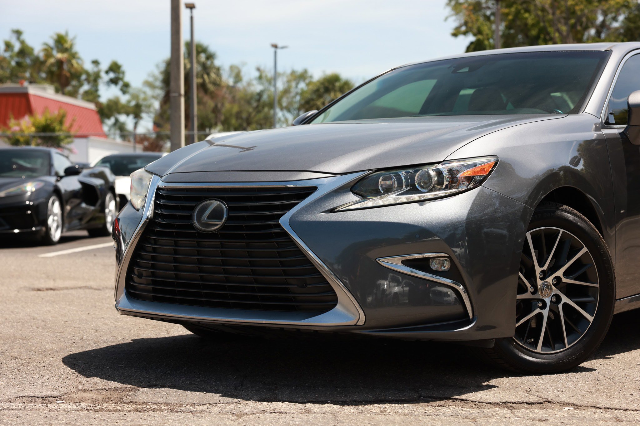 Used 2016 Lexus ES 350 w/ Luxury Package w/Wood Trim FWD image 29